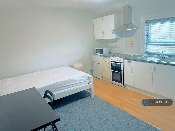 Studio To Rent In Waylen Street, Reading, RG1