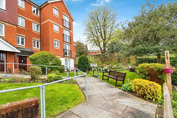 1 Bedroom Retirement Property To Rent In Florence Court, Willow Road, Aylesbury, HP19