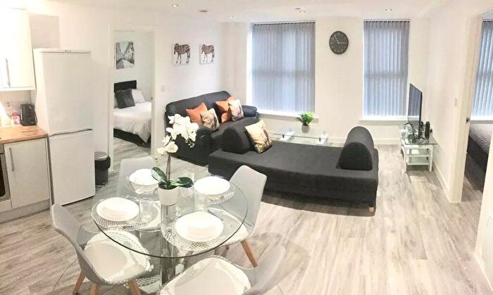 2 Bedroom Flat To Rent In Sherwood Street, Manchester, M14