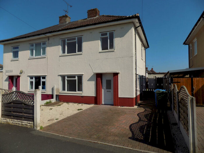 3 Bedroom Semi-Detached House To Rent In Trinity Road, Retford, DN22