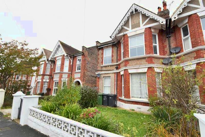 2 Bedroom Flat To Rent In Ashburnham Road, Hastings, TN35