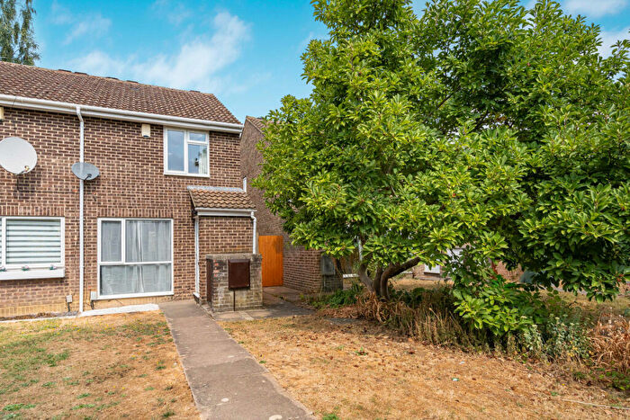 2 Bedroom End Of Terrace House For Sale In The Homestead, Kidlington, OX5