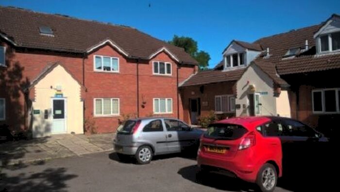 1 Bedroom Flat To Rent In Kingshill House, Broadfield Road, Bristol, BS4