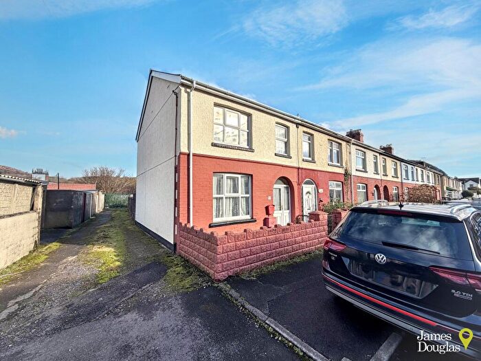 3 Bedroom End Of Terrace House For Sale In King Street, Taffs Well, Cardiff, CF15
