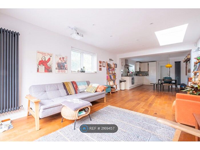 2 Bedroom End Of Terrace House To Rent In Webster Road, London, SE16