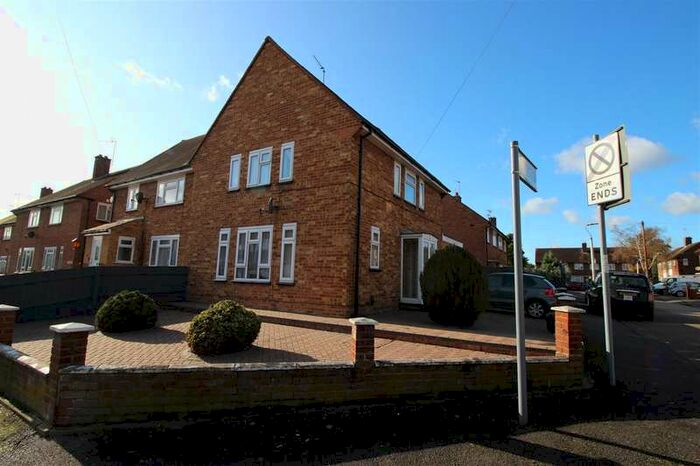 5 Bedroom Semi-Detached House To Rent In St David Close, Uxbridge, Middlesex, UB8