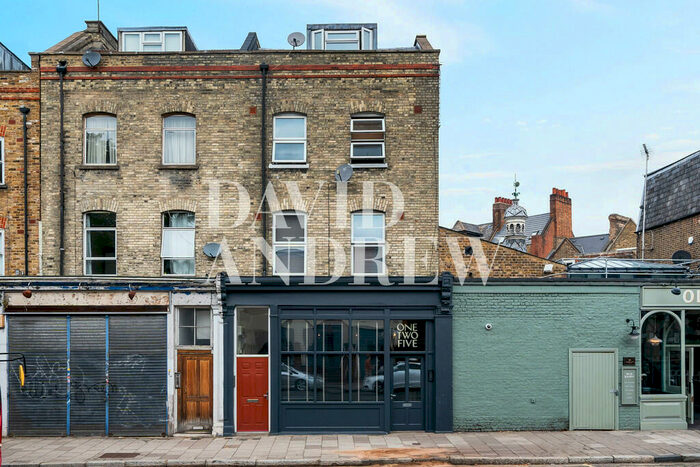 Studio To Rent In Hanley Road, London, N4