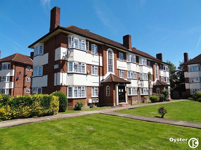 2 Bedroom Flat To Rent In Bishop Ken Road, Harrow, HA3