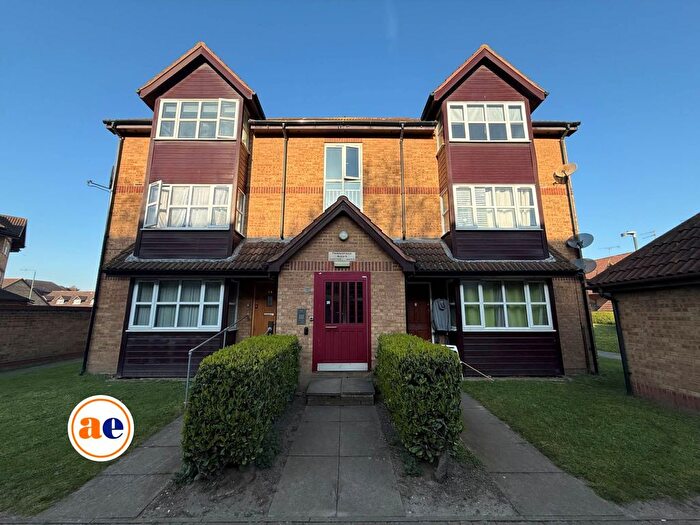 Studio For Sale In Frobisher Road, Erith, DA8