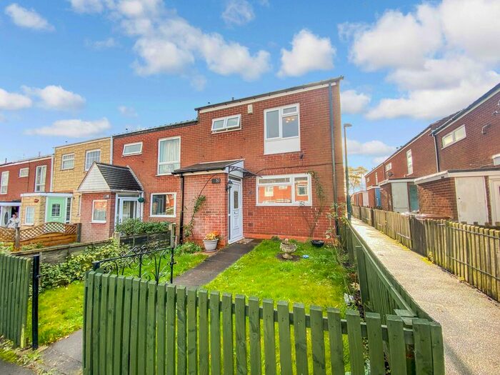 3 Bedroom End Of Terrace House To Rent In Vauxhall Crescent, Birmingham B36