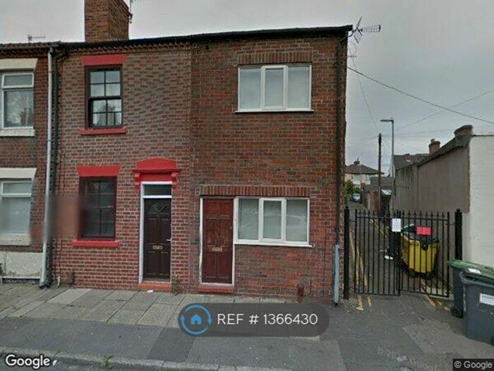 4 Bedroom End Of Terrace House To Rent In Darnley Street, Stoke-On-Trent, ST4