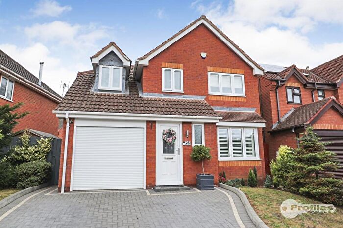 3 Bedroom Detached House For Sale In Aldin Way, Hinckley, LE10