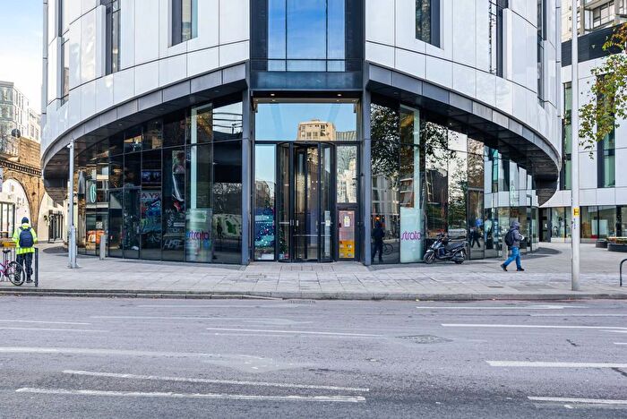 Studio To Rent In Walworth Road, Elephant And Castle, London, SE1