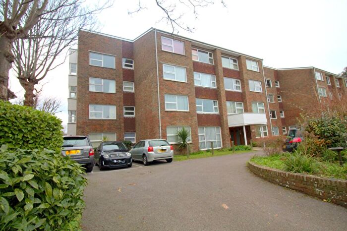 1 Bedroom Apartment To Rent In Fulmer Court, Boundary Road, Worthing, BN11