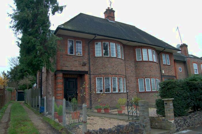 4 Bedroom Semi-Detached House To Rent In Nether Street, Finchley, N3