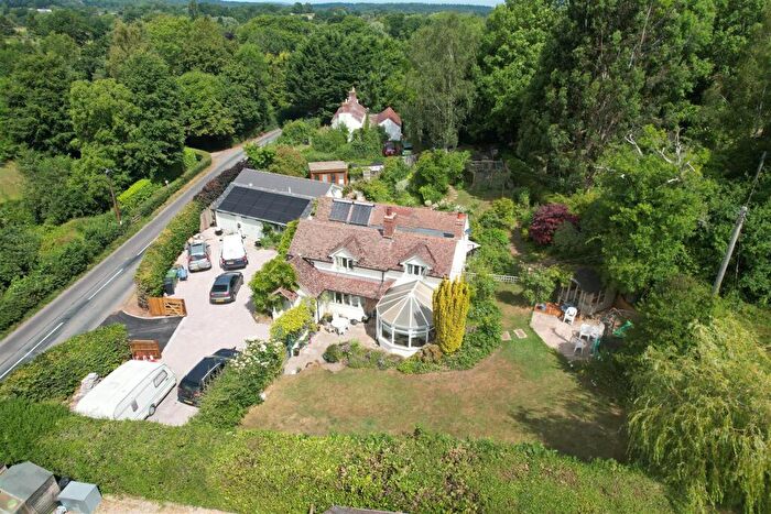 4 Bedroom Detached House For Sale In Aston Ingham Road, Newent, GL18