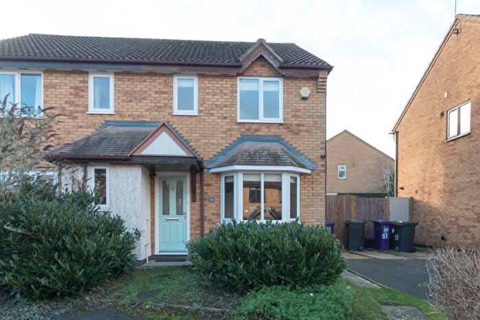 3 Bedroom Semi-Detached House To Rent In Symonds Road, Hitchin, SG5