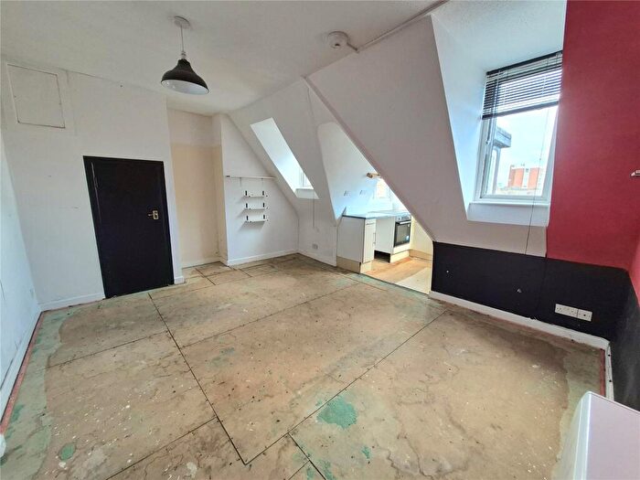 Studio For Sale In Durley Gardens, Bournemouth, Dorset, BH2