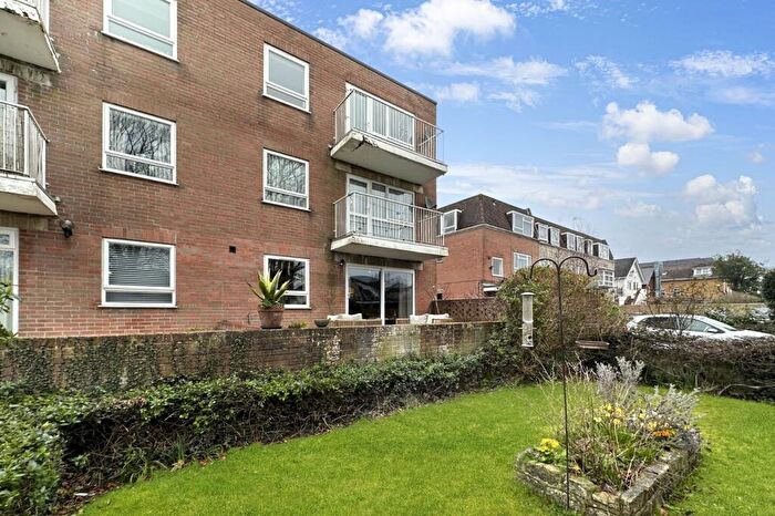 2 Bedroom Flat To Rent In A Lymington Road, Highcliffe, Dorset., BH23