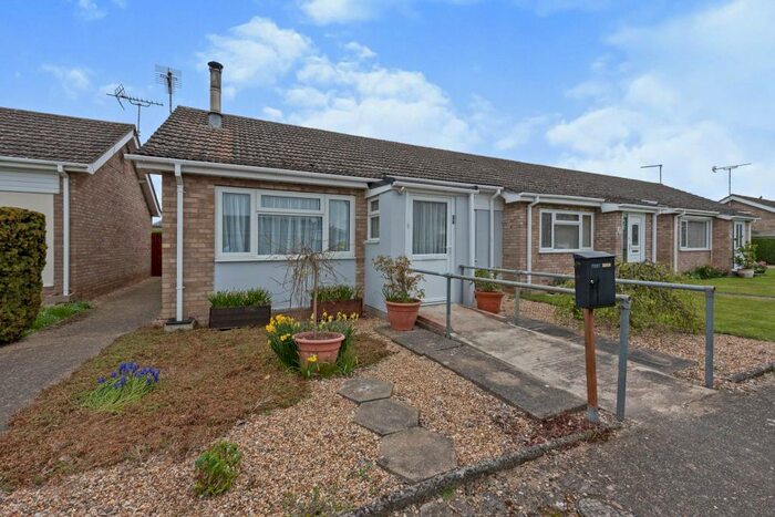 3 Bedroom Bungalow For Sale In Brittons Crescent, Barrow, Bury St. Edmunds, Suffolk, IP29