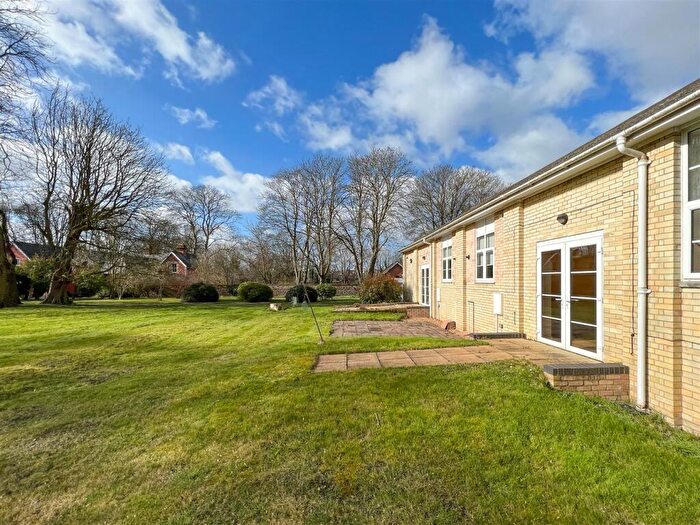 2 Bedroom Terraced Bungalow To Rent In Fordham Road, Newmarket, CB8