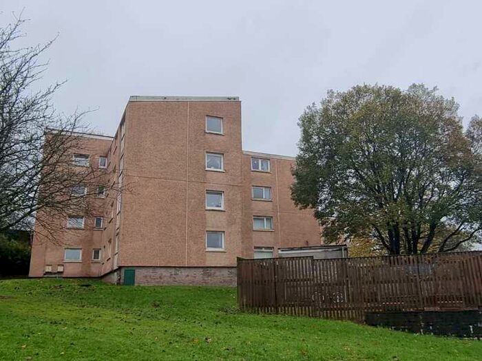 1 Bedroom Flat To Rent In Loch Awe, Glasgow, G74