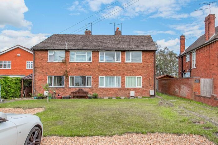 2 Bedroom Maisonette To Rent In Evesham Road, Astwood Bank, Redditch, B96