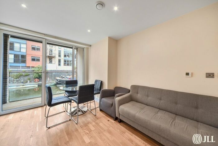 2 Bedroom Flat For Sale In St. Lawrence Cottages, St. Lawrence Street, London, E14