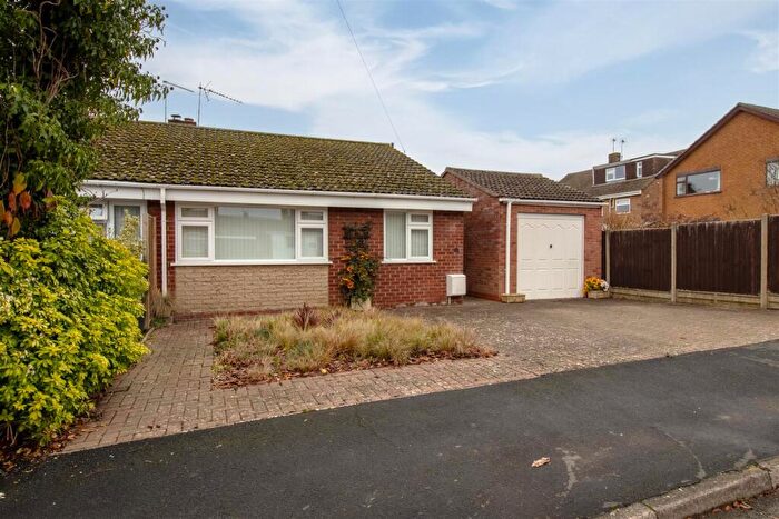 2 Bedroom Semi-Detached Bungalow For Sale In Hillyard Road, Southam, CV47