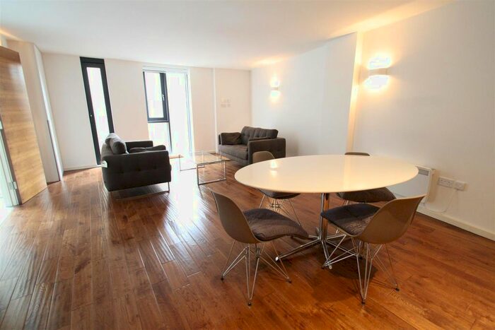 2 Bedroom Flat To Rent In Stanley Road, London, SW19