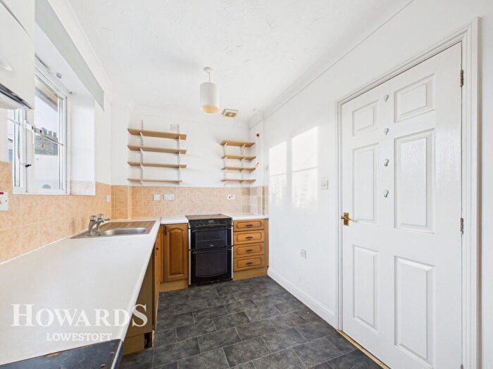 2 Bedroom Terraced House For Sale In High Path, Kessingland, NR33