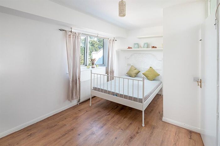 2 Bedroom Flat To Rent In Ashmount Road, London, N15