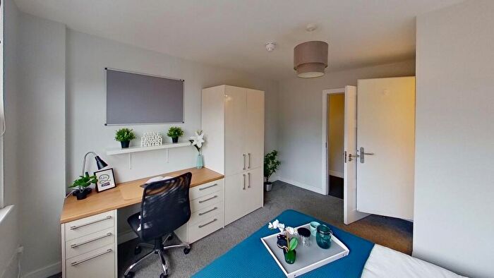 1 Bedroom Flat To Rent In Middle Street, Beeston, Nottingham, Nottinghamshire, NG9