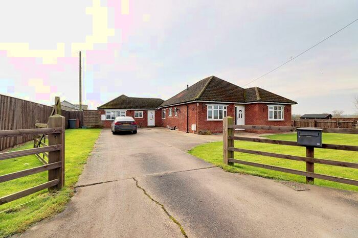 3 Bedroom Detached Bungalow For Sale In Barrow Road, Goxhill, DN19