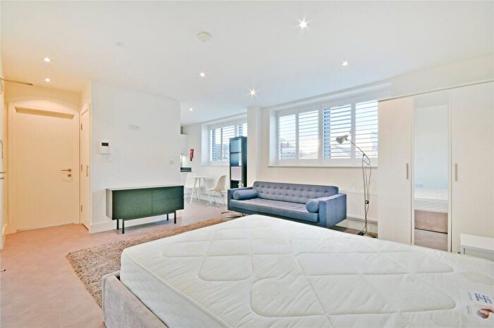 Studio To Rent In Blackburn Road, West Hampstead, NW6