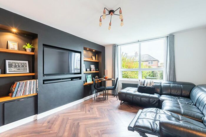 2 Bedroom Flat For Sale In Den Walk, Buckhaven, KY8