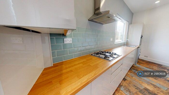 2 Bedroom Flat To Rent In St. Michaels Avenue North, South Shields, NE33