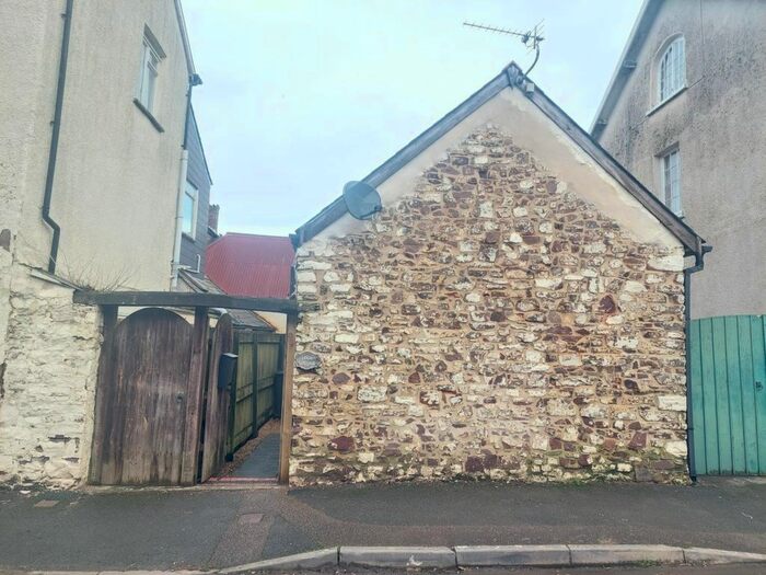 2 Bedroom Property To Rent In West Street, Witheridge, Tiverton, EX16