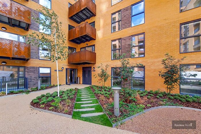 1 Bedroom Flat To Rent In Winter Apartments, East Acton Lane, Acton, W3