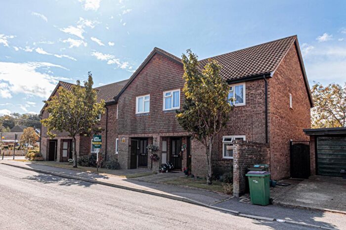 1 Bedroom Apartment For Sale In Station Road, Lyminge, CT18