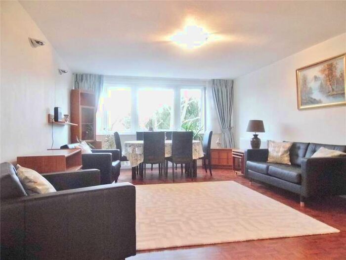 2 Bedroom Flat To Rent In Arundel Lodge, Salisbury Avenue, Finchley, London, N3