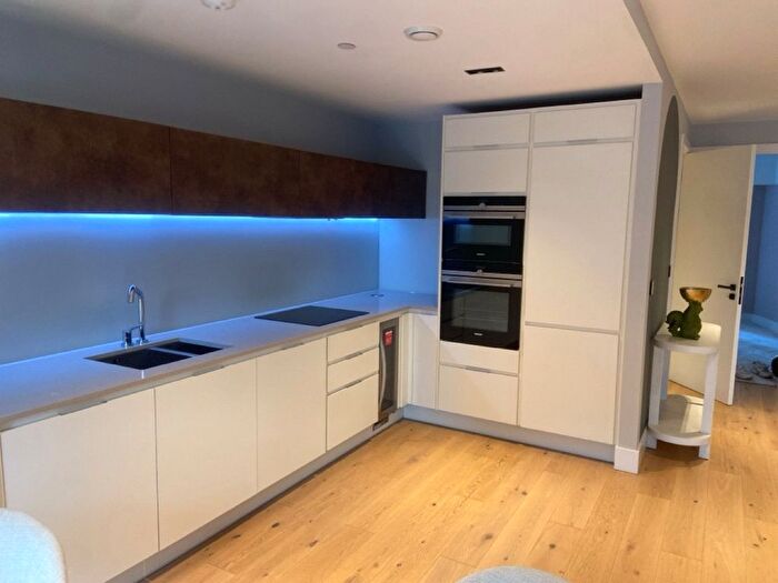 1 Bedroom Flat To Rent In Exchange Gardens, Keybridge House, London, SW8