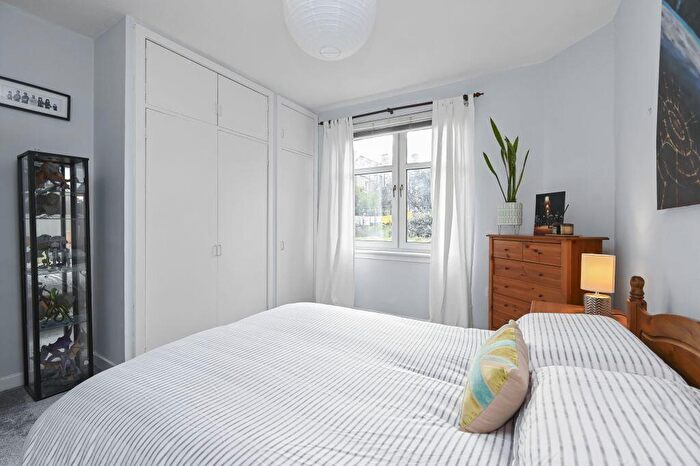 1 Bedroom Flat For Sale In / Dalmeny Street, Leith, Edinburgh, EH6