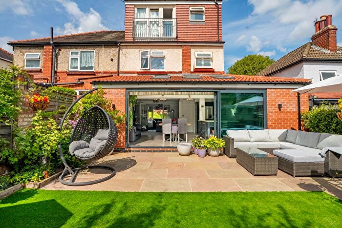 4 Bedroom Semi Detached House For Sale In Moorgarth Avenue, Tadcaster Road, York, YO24