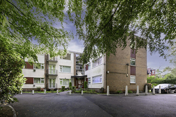 4 Bedroom Flat To Rent In Park Lane Court, Bury New Road, Salford, M7