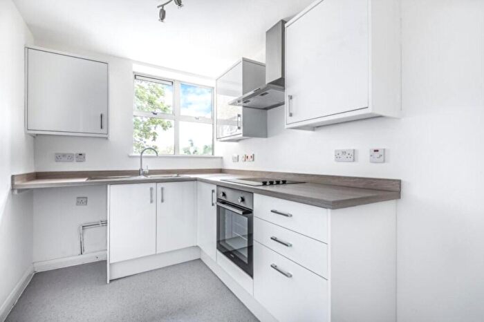 1 Bedroom Apartment To Rent In Bell Green, London, SE26