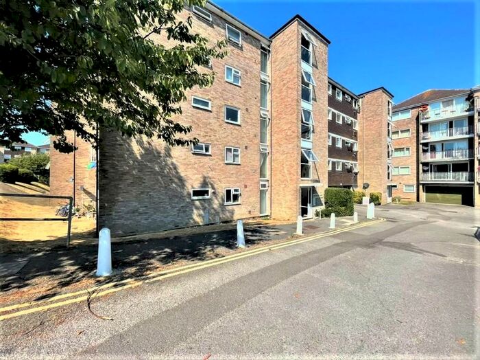 2 Bedroom Apartment To Rent In Whitecliffe Court, Gale Moor Avenue, Gosport, PO12