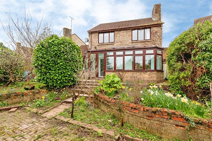 3 Bedroom Detached House For Sale In Awdry Close, Chippenham, SN14