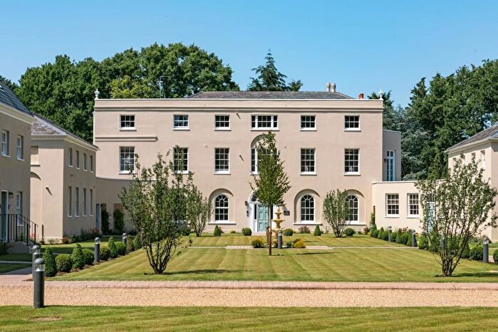 2 Bedroom Flat To Rent In Stroude Road, Egham, TW20