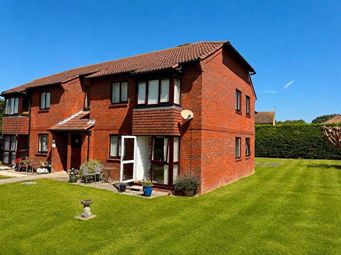 1 Bedroom Retirement Property For Sale In Priestley Way, Felpham, PO22